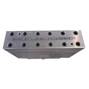 Panel mould detail of the type used for skirting boards, by Zhuoran